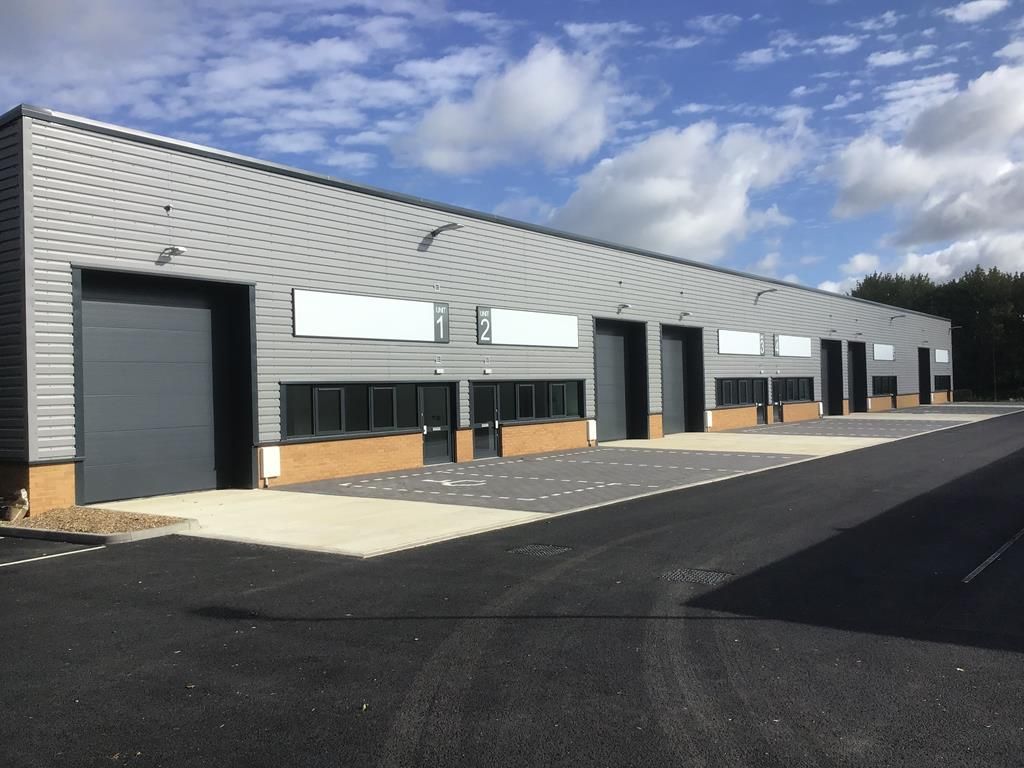 Warehouse to let in Unit 1 Heathfield Gate, Heathfield Gateway, Stacey Bushes, Milton Keynes MK12, £43,600 pa