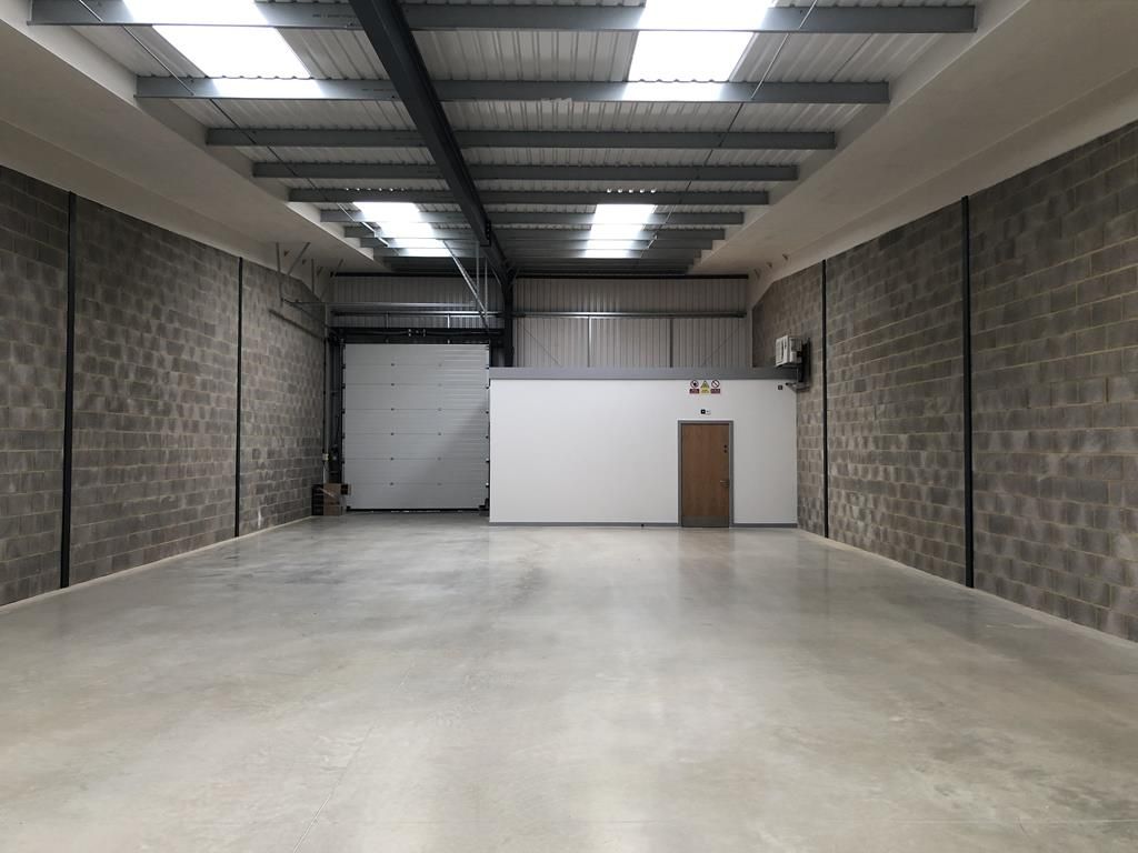 Warehouse to let in Unit 1&2 Heathfield Gateway, Heathfield, Stacey Bushes, Milton Keynes MK12, £86,700 pa