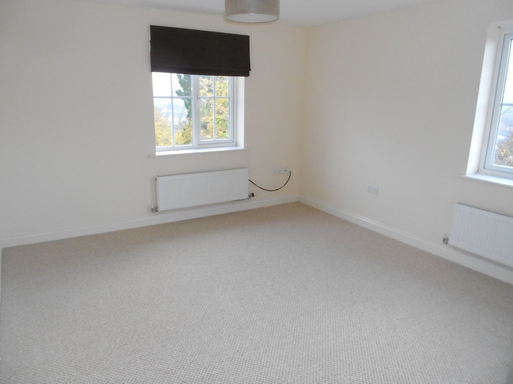 2 bed penthouse to rent in Galahad Close, Yeovil BA21, £775 pcm