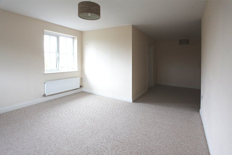 2 bed penthouse to rent in Galahad Close, Yeovil BA21, £775 pcm