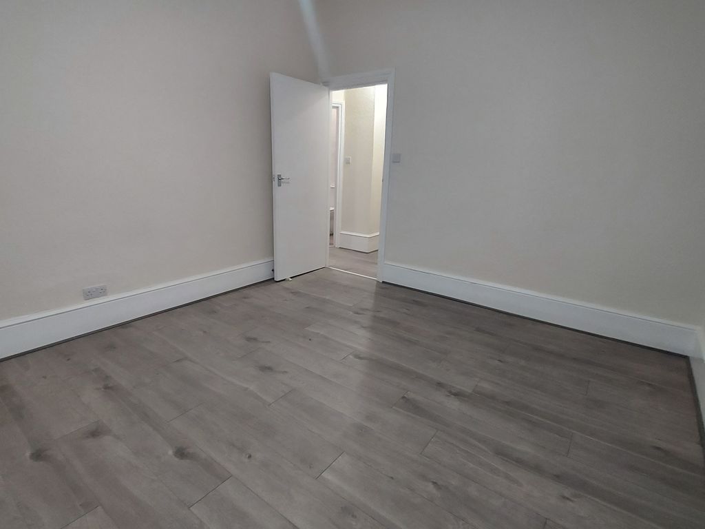 1 bed flat to rent in Stanhope Avenue, Finchley N3, £1,400 pcm