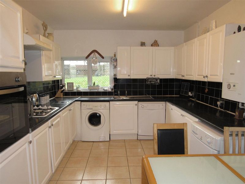 3 bed semi-detached house to rent in Sevenoaks Road, Cardiff CF5, £1,200 pcm