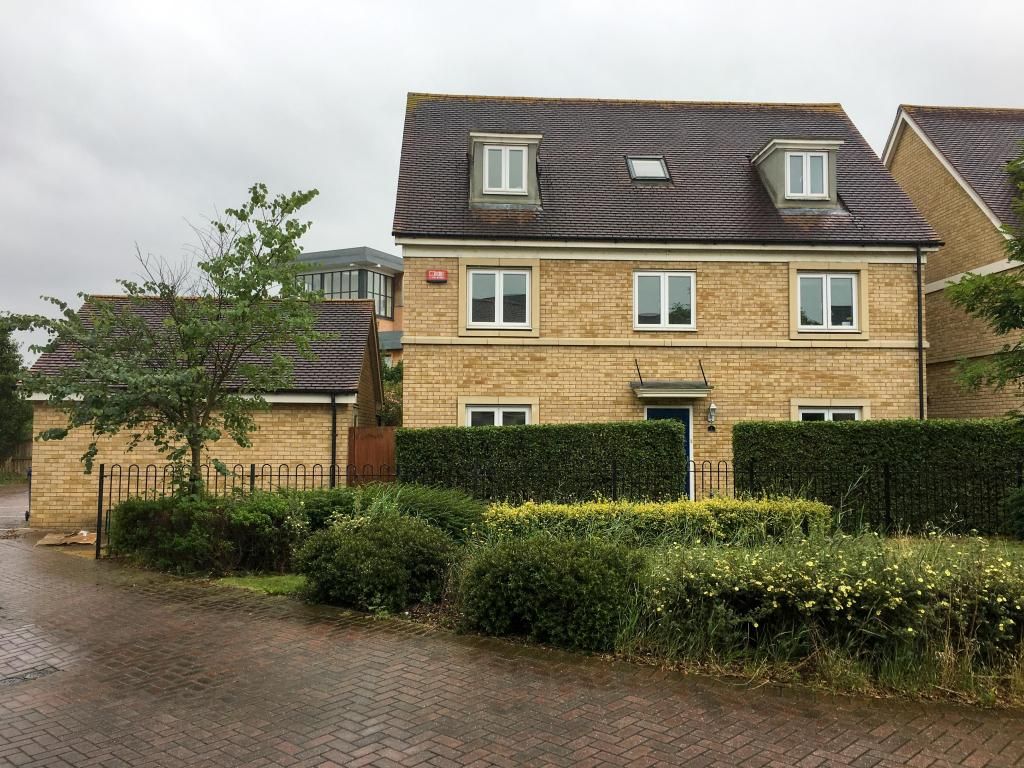 Room to rent in Chambers Drive, Cambridge CB4, £800 pcm