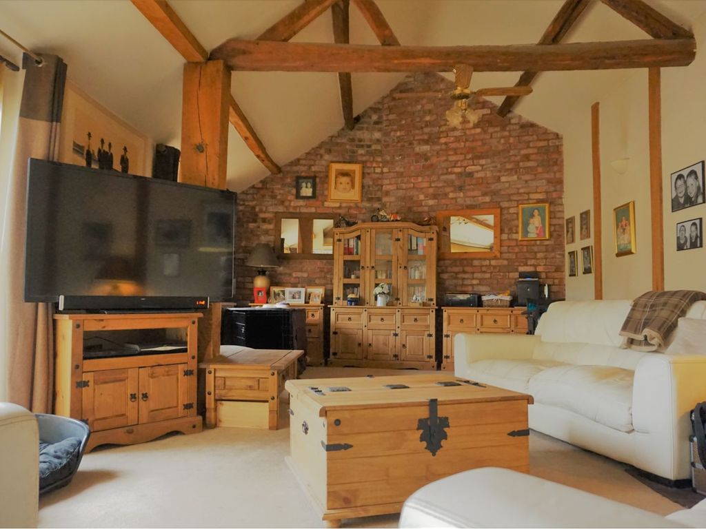 8 bed semi-detached house for sale in Llansantffraid, Llansantffraid Ym Mechain SY22, £375,000