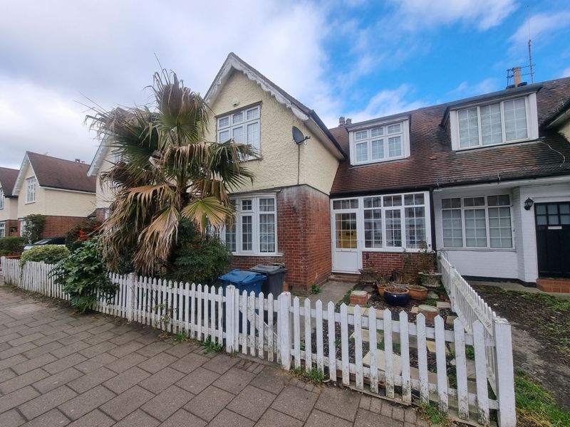 3 bed semi-detached house for sale in Marsh Road, Pinner HA5, £725,000