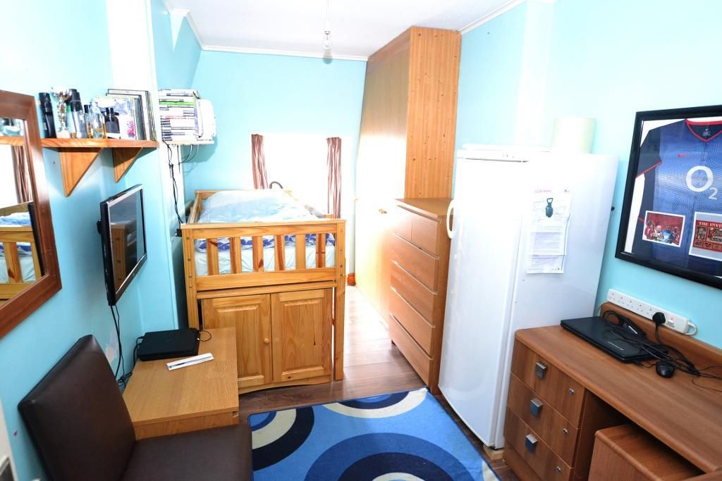 3 bed flat for sale in Scott Ellis Gardens, St Johns Wood, London NW8, £625,000