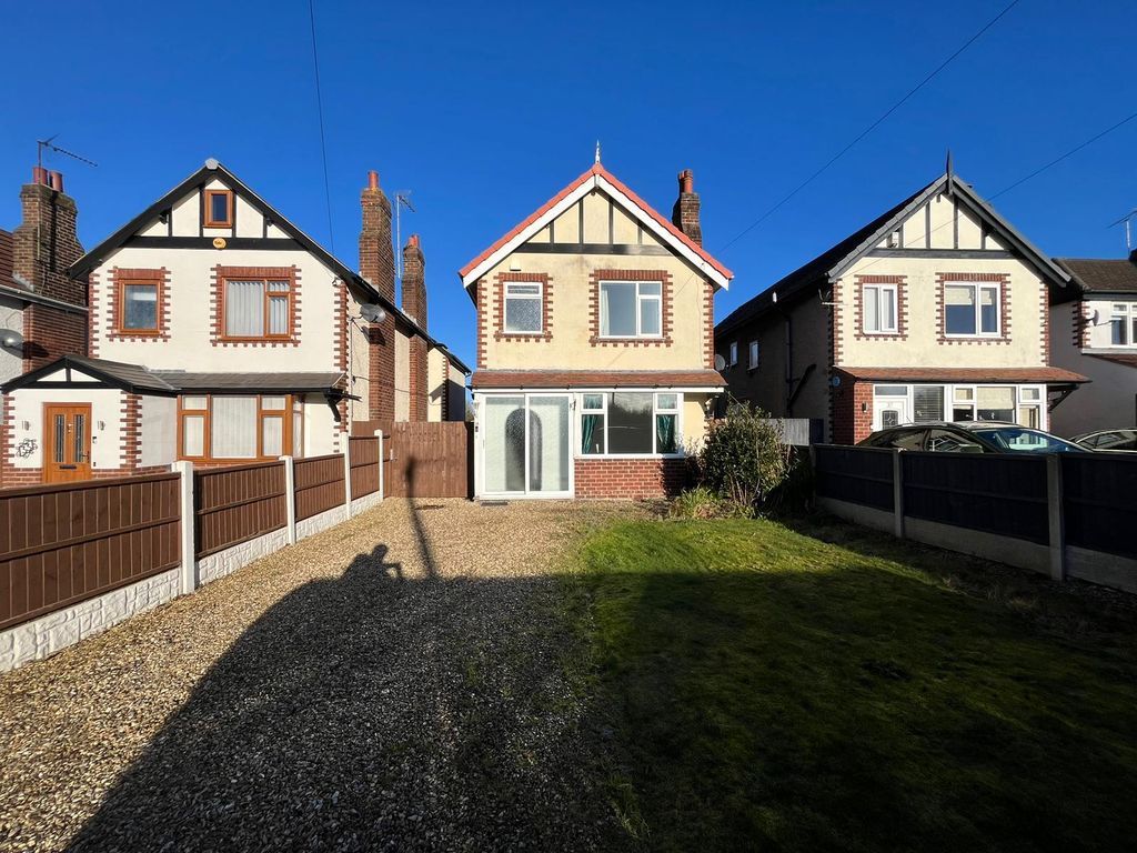 3 bed detached house to rent in Primrose Lane, Helsby, Frodsham WA6, £1,295 pcm