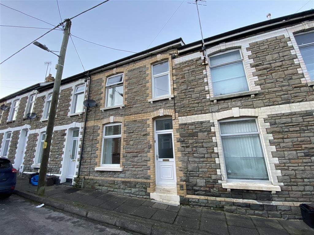 3 bed property to rent in Fowler Street, Wainfelin, Pontypool NP4, £1,000 pcm