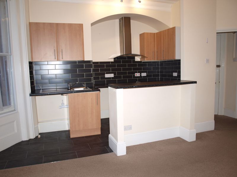 1 bed flat to rent in Kirkley Cliff, Lowestoft NR33, £565 pcm