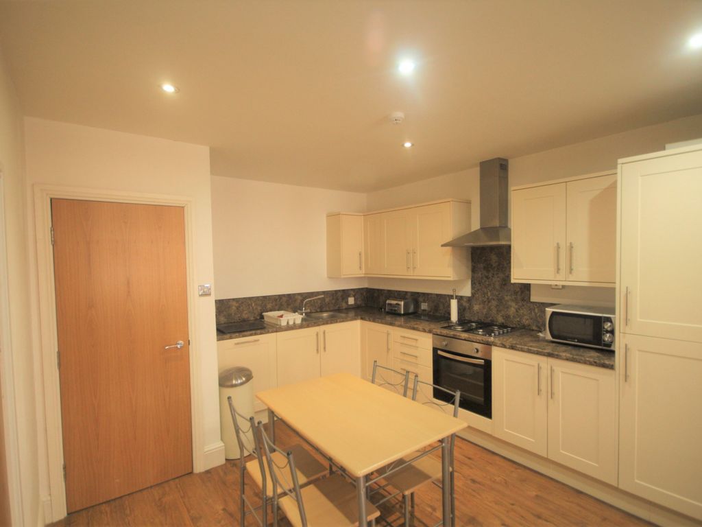 4 bed terraced house to rent in Plungington Road, Preston, Lancashire PR1, £2,007 pcm