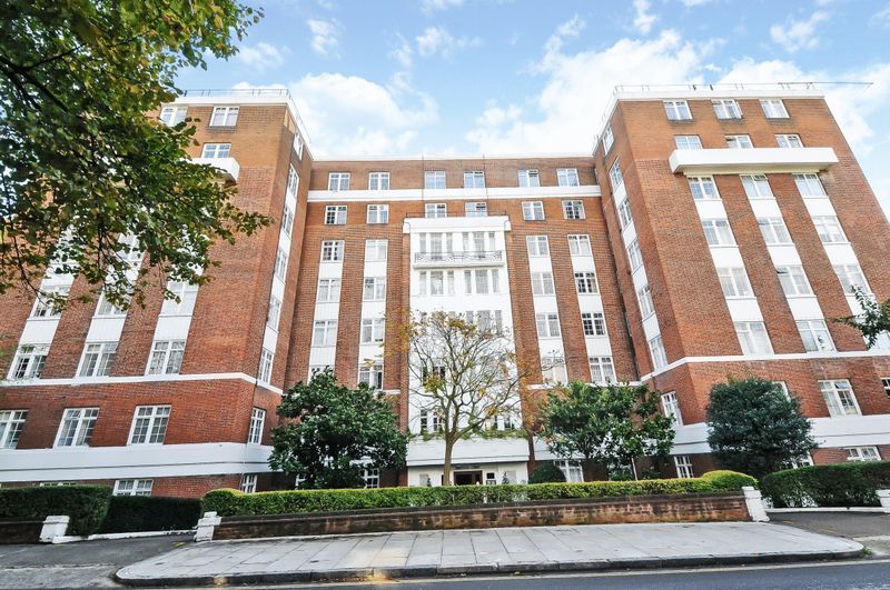 1 bed flat to rent in Langford Court, Abbey Road, St Johns Wood NW8, £2,200 pcm