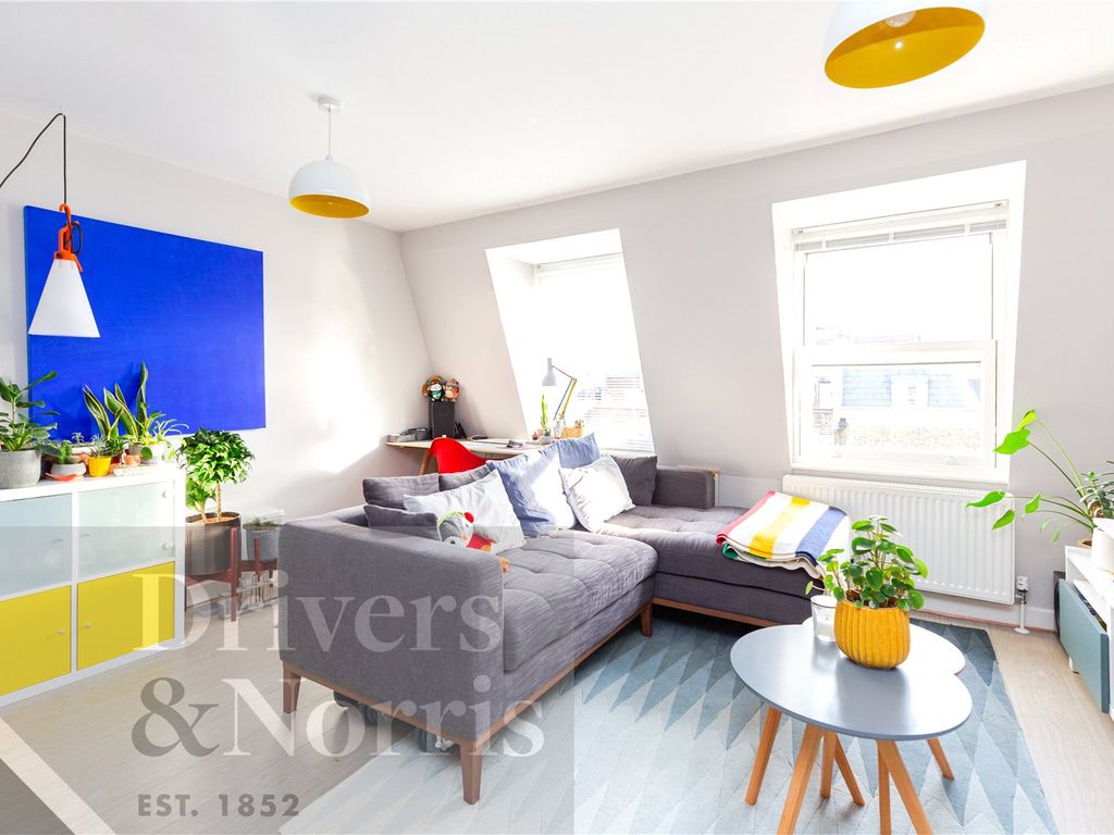 2 bed flat to rent in Chapel Market, Islington, London N1, £2,250 pcm