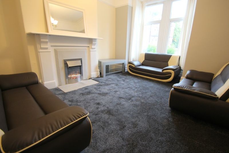 6 bed terraced house to rent in Chapel Lane, Headingley, Leeds LS6, £503 pppm