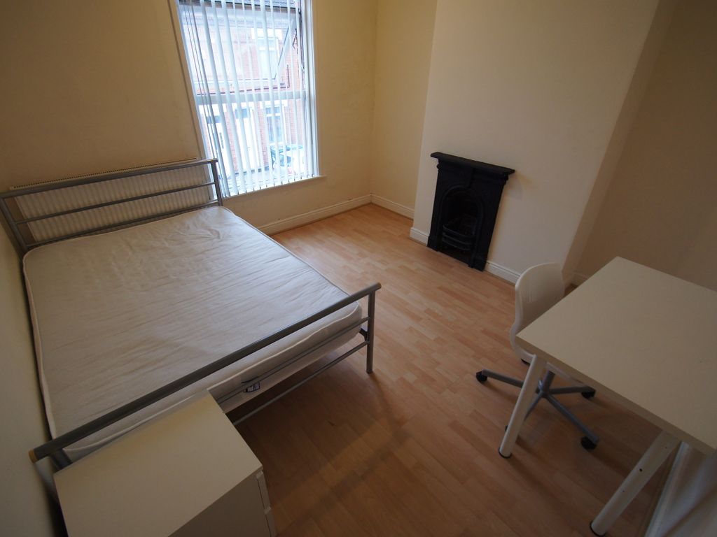 3 bed terraced house to rent in Mowbray Street, Coventry CV2, £850 pcm