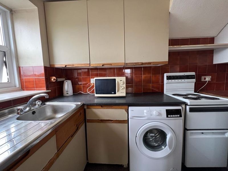 2 bed flat to rent in Southover Street, Brighton BN2, £1,387 pcm