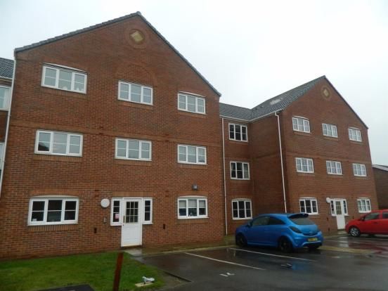 2 bed flat for sale in Blenheim Drive, Wednesbury WS10, £120,000