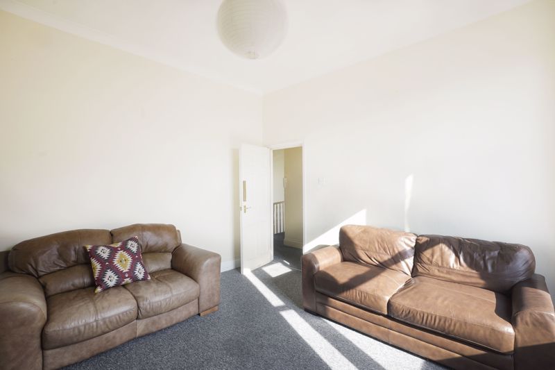 2 bed flat to rent in Preston Road, Preston, Brighton BN1, £1,430 pcm