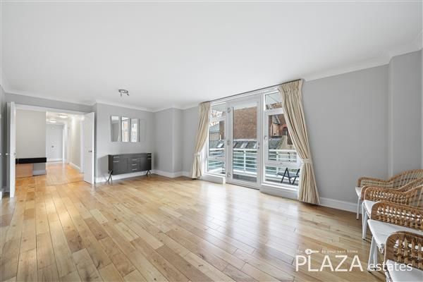 3 bed flat to rent in Abbey Road, St Johns Wood, London NW8, £4,749 pcm