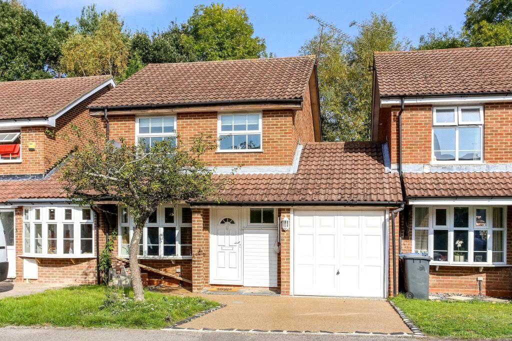 3 bed link-detached house to rent in Ringwood Close, Ascot, Berkshire SL5, £1,900 pcm