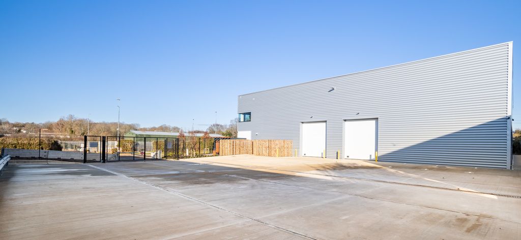 Warehouse to let in Hollin Lane, Stacey Bushes, Milton Keynes MK12, £255,654 pa