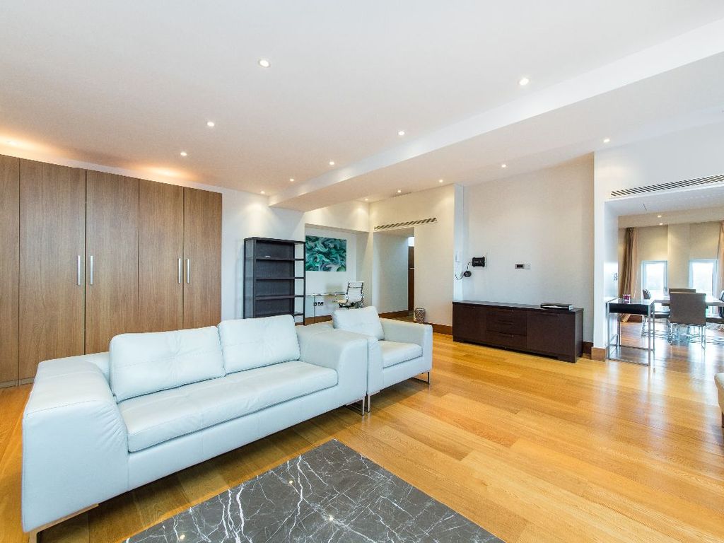 4 bed flat to rent in Baker Street, London NW1, £11,050 pcm