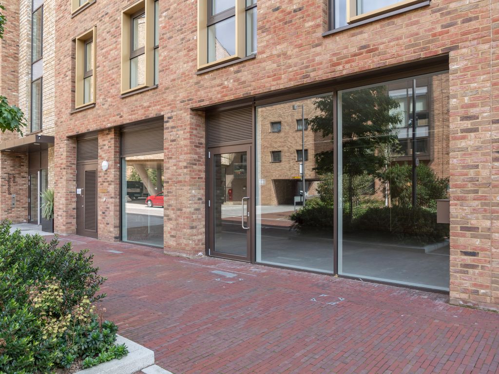 Office to let in Yeoman Street, Surrey Quays / Deptford SE8, £15,750 pa