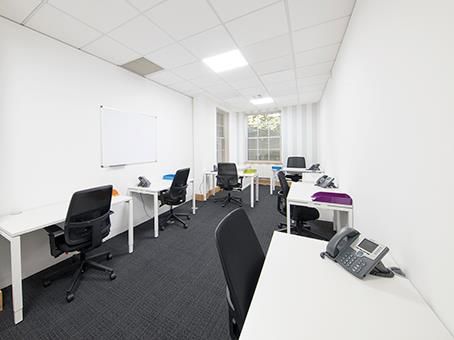 Serviced office to let in St Mary's Court, The Broadway, Amersham, Bucks HP7, Non quoting
