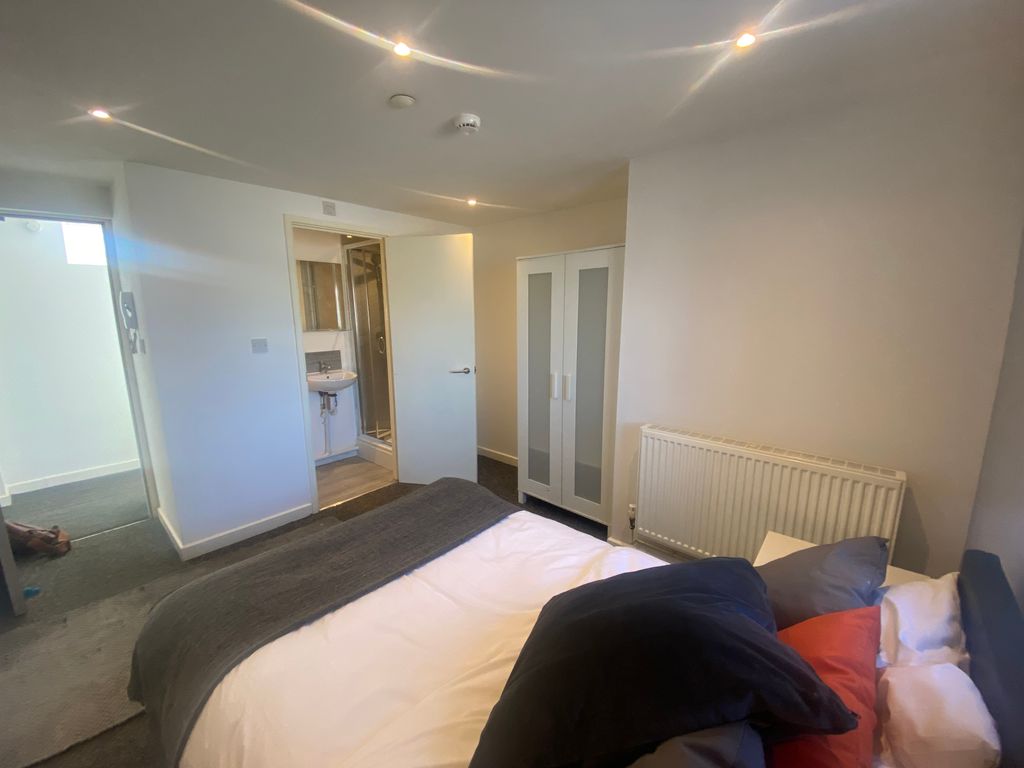 Room to rent in Engine Lane, Stourbridge DY9, £549 pcm