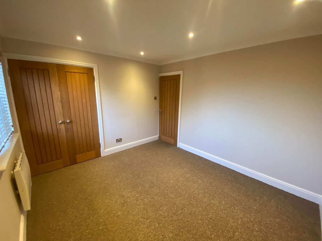 2 bed flat to rent in Town Mills, West Mills, Newbury RG14, £1,350 pcm