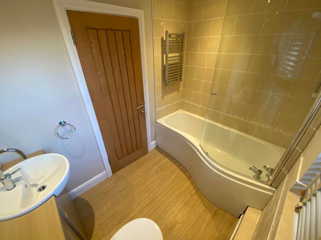 2 bed flat to rent in Town Mills, West Mills, Newbury RG14, £1,350 pcm