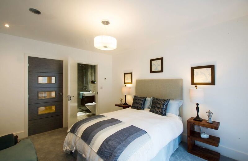 3 bed flat to rent in Bristol Court, Bristol Road, Edgbaston B5, £2,500 pcm