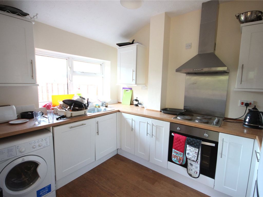 6 bed terraced house to rent in Muller Road, Horfield, Bristol BS7, £4,350 pcm