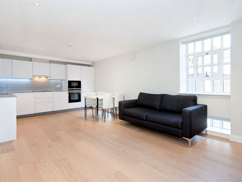 1 bed flat to rent in Hanbury Street, London E1, £2,250 pcm
