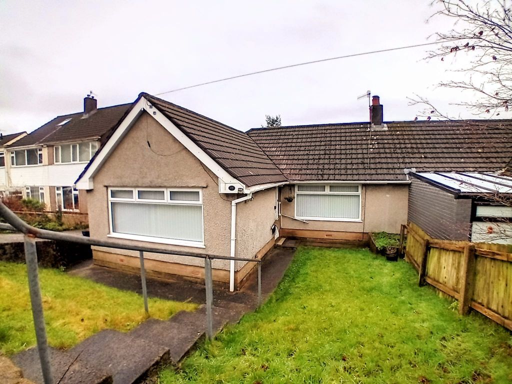 2 bed bungalow to rent in Heol Barri, Caerphilly CF83, £900 pcm