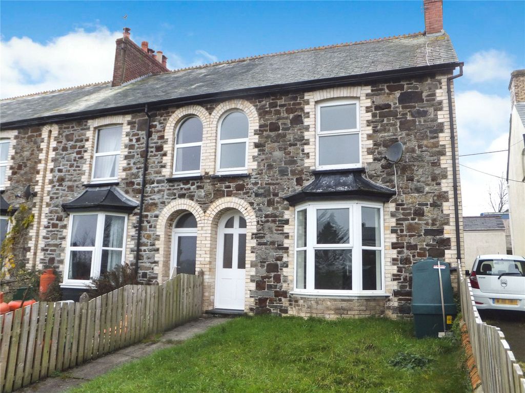 3 bed terraced house to rent in Viaduct View, Chapel Street, Holsworthy EX22, £825 pcm