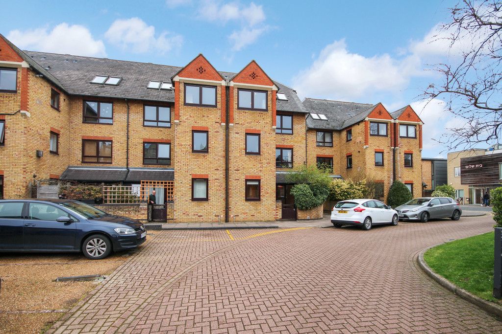 2 bed maisonette for sale in Bailey Mews, Auckland Road, Cambridge CB5, £435,000