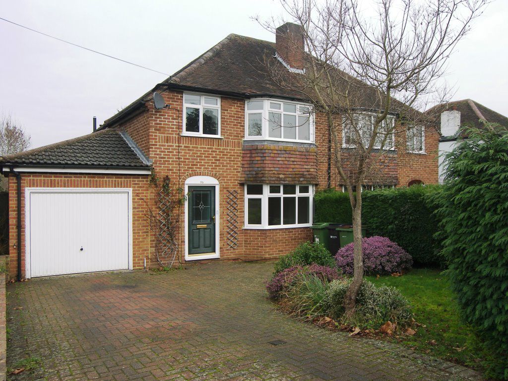 3 bed semi-detached house to rent in Cobham Road, Fetcham, Leatherhead KT22, £2,200 pcm