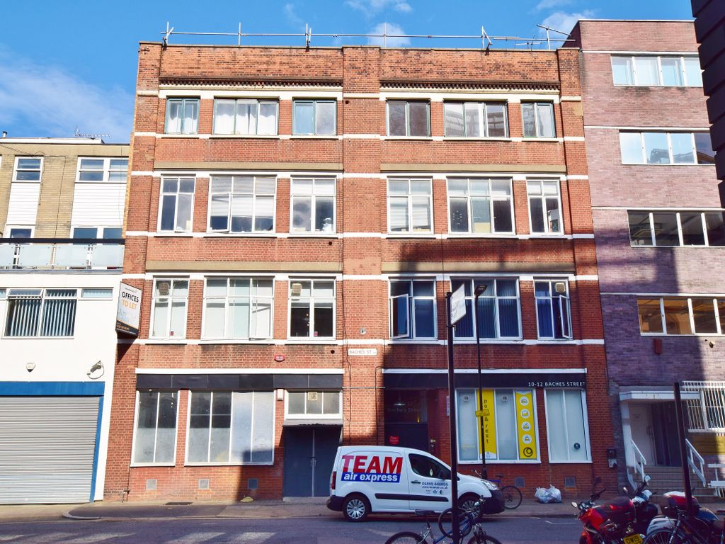 Office to let in Bache