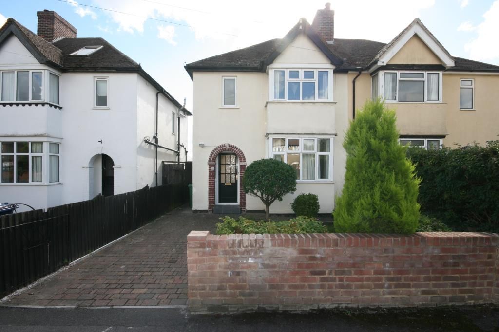 3 bed semi-detached house to rent in St. Leonards Road, Headington OX3, £1,900 pcm