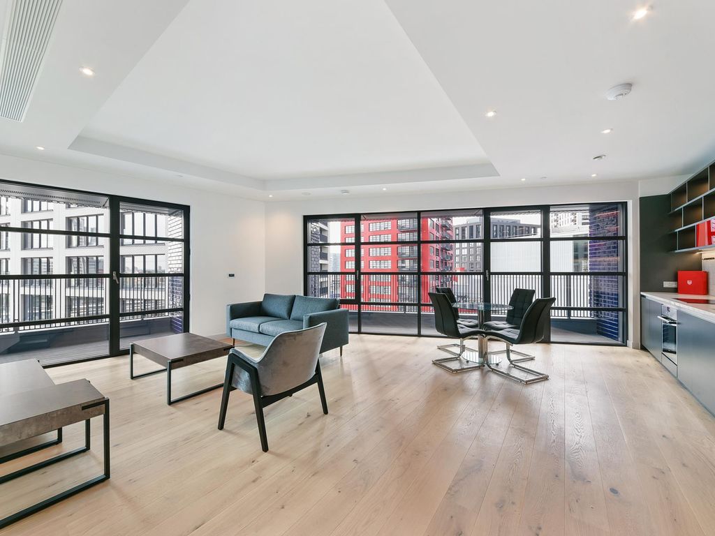 1 bed flat for sale in Bridgewater House, London City Island, London E14, £477,000