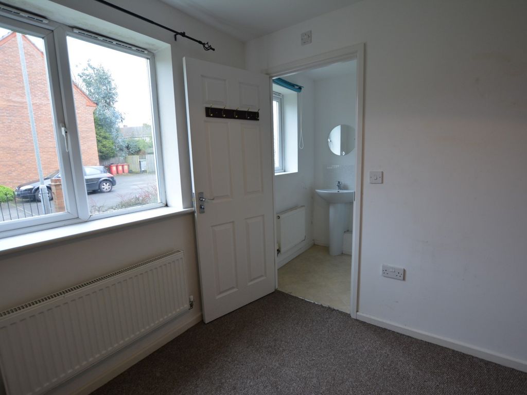 2 bed flat to rent in Loxdale Sidings, Bilston WV14, £795 pcm