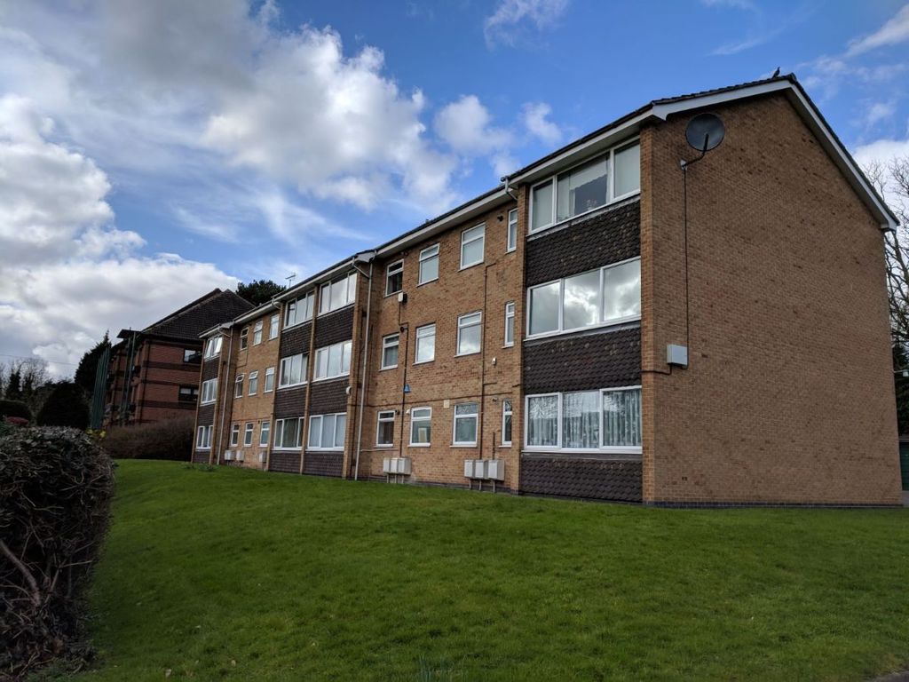 2 bed flat for sale in Evington Lane, Leicester LE5, £175,000