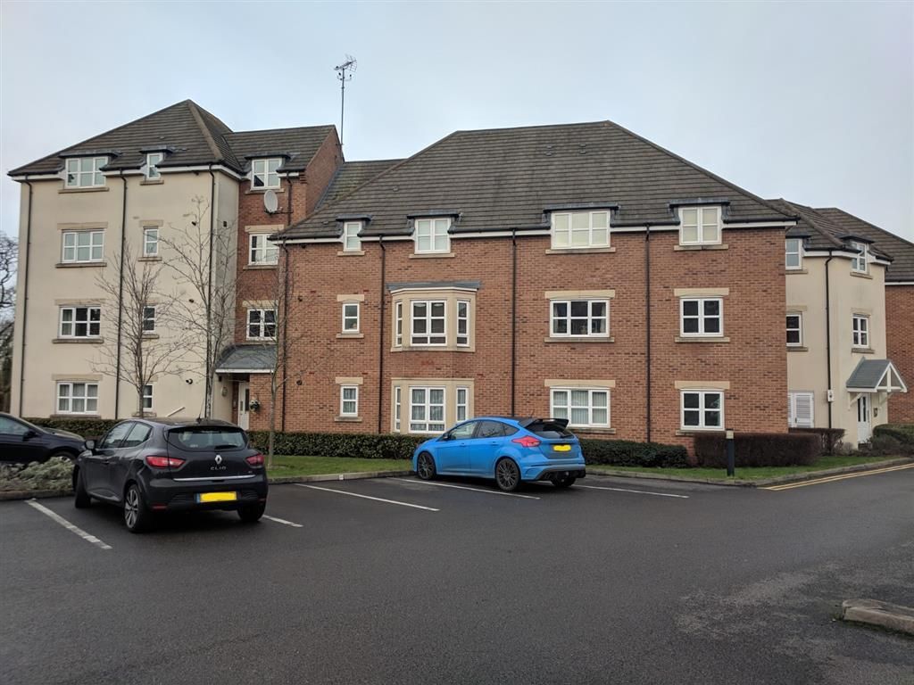 2 bed flat to rent in Middlewood Close, Solihull B91, £1,200 pcm