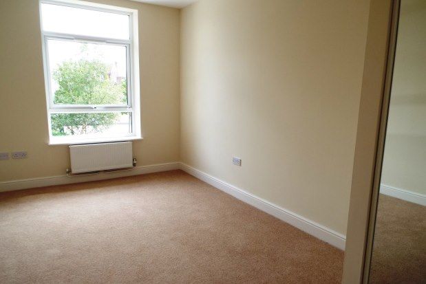 1 bed flat to rent in Park Street, Ashford TN24, £950 pcm