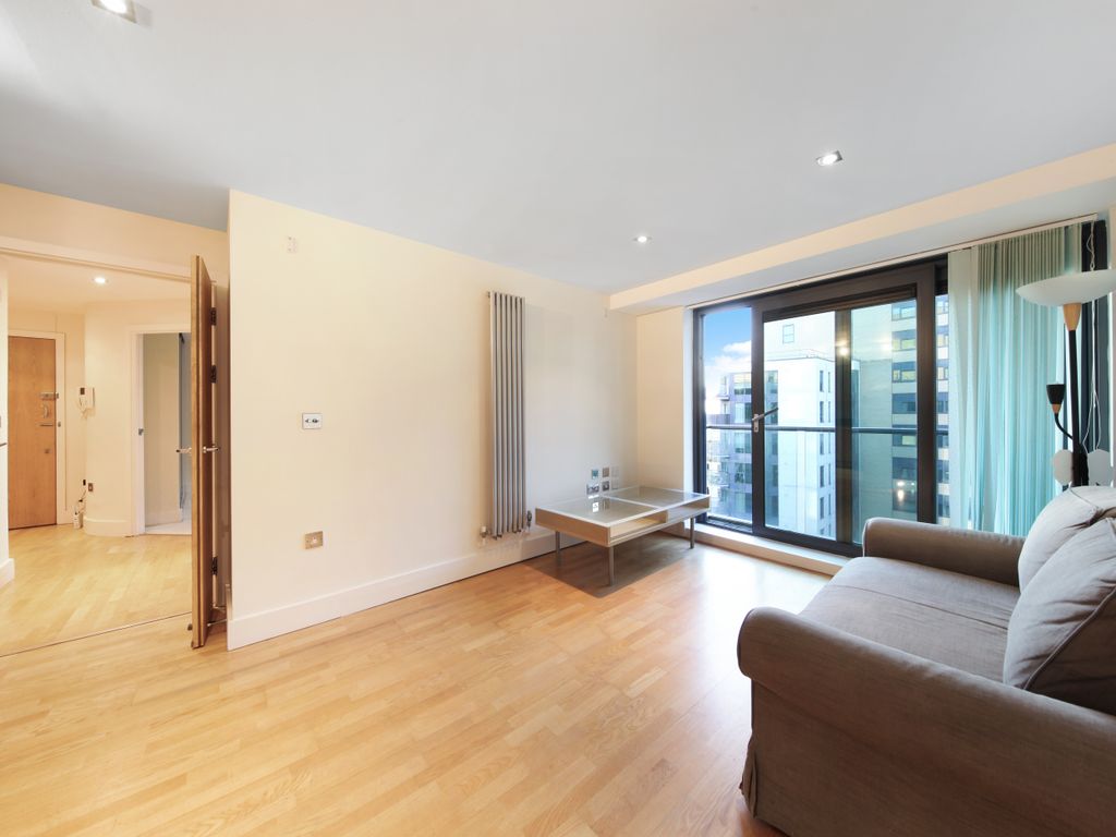2 bed flat to rent in Millharbour, London E14, £2,362 pcm