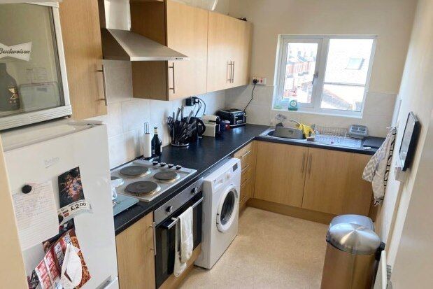2 bed flat to rent in Musters Court, Nottingham NG2, £775 pcm