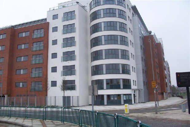 2 bed flat to rent in The Reach, Liverpool L3, £900 pcm