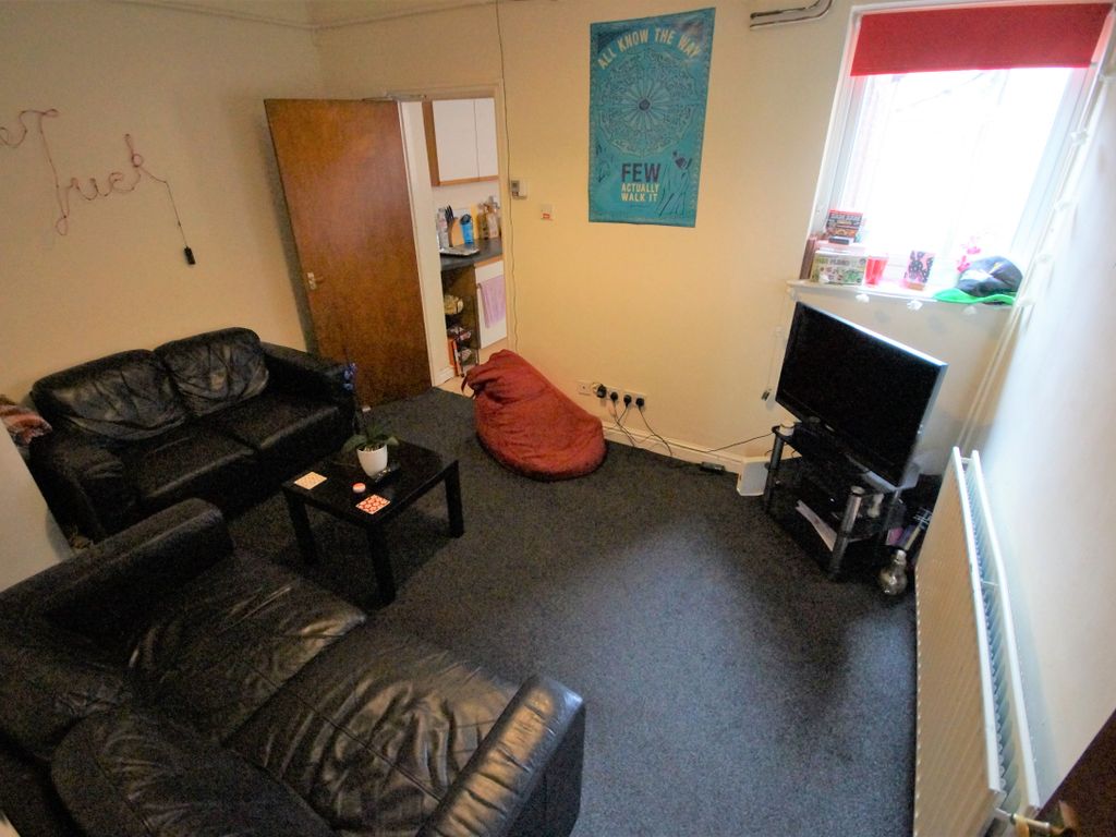 5 bed terraced house to rent in Lower Ford Street, Coventry CV1, £2,200 pcm