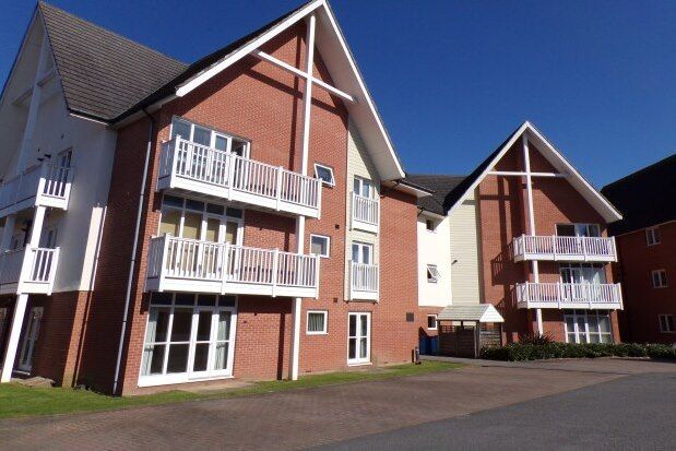 2 bed flat to rent in Brunswick House, Solihull B92, £1,100 pcm