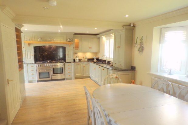 2 bed detached house to rent in Caldy, West Kirby CH48, £1,800 pcm